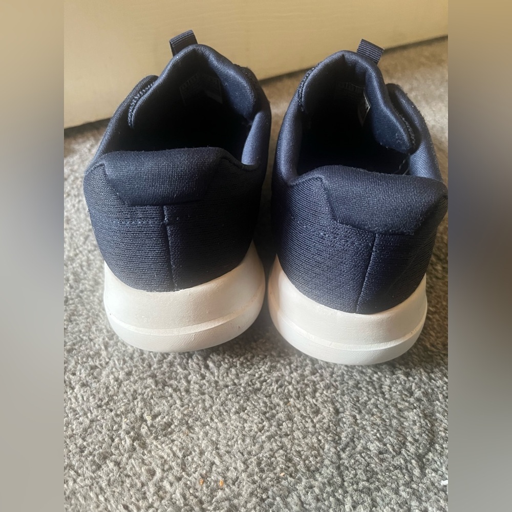Women’s Navy Blue GoWalk Skechers Shoes- Size 6.5 - Picture 10 of 16